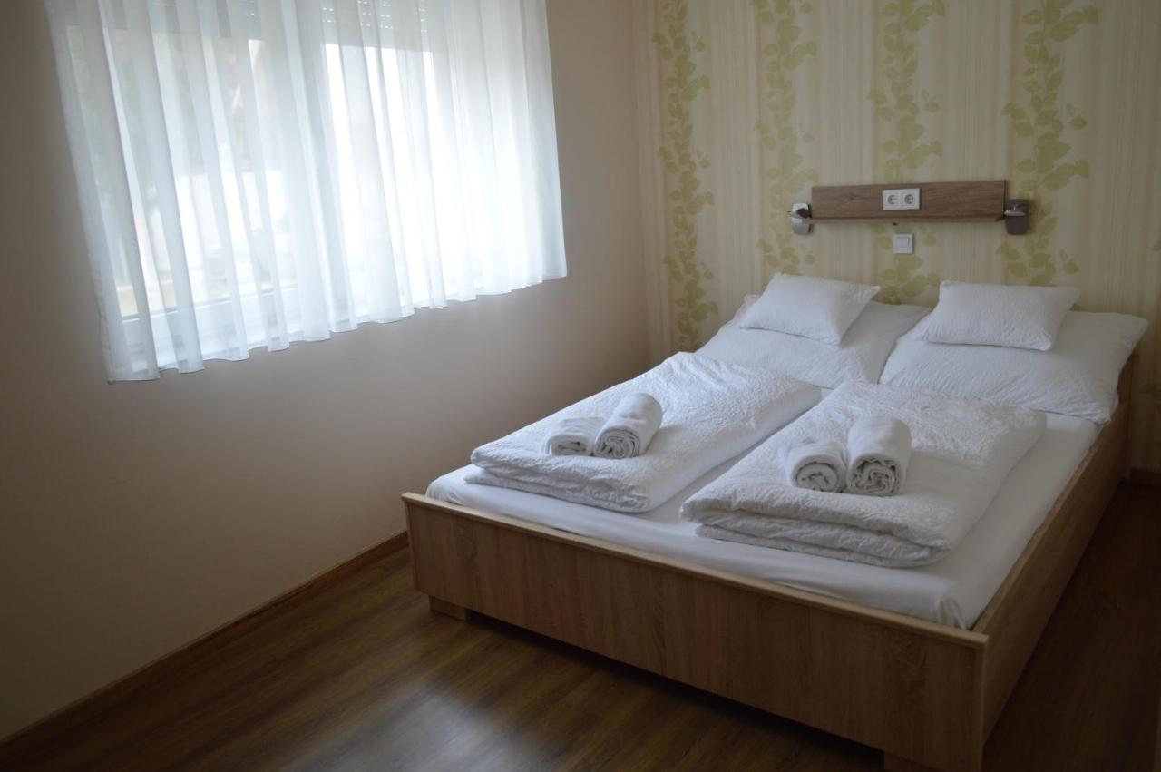 Apartamento Bettina Vendégház Kiskoros Exterior foto